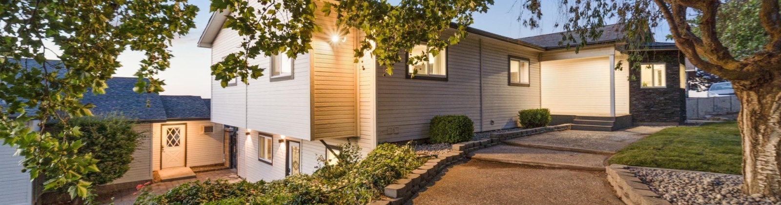 Ledbetter Street, Kennewick, Washington 99337, 4 Bedrooms Bedrooms, ,5 BathroomsBathrooms,For Sale,Ledbetter Street,285573