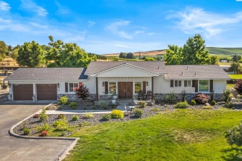 Snipes Canal Rd., Sunnyside, Washington 98944, 3 Bedrooms Bedrooms, ,3 BathroomsBathrooms,For Sale,Snipes Canal Rd.,285584