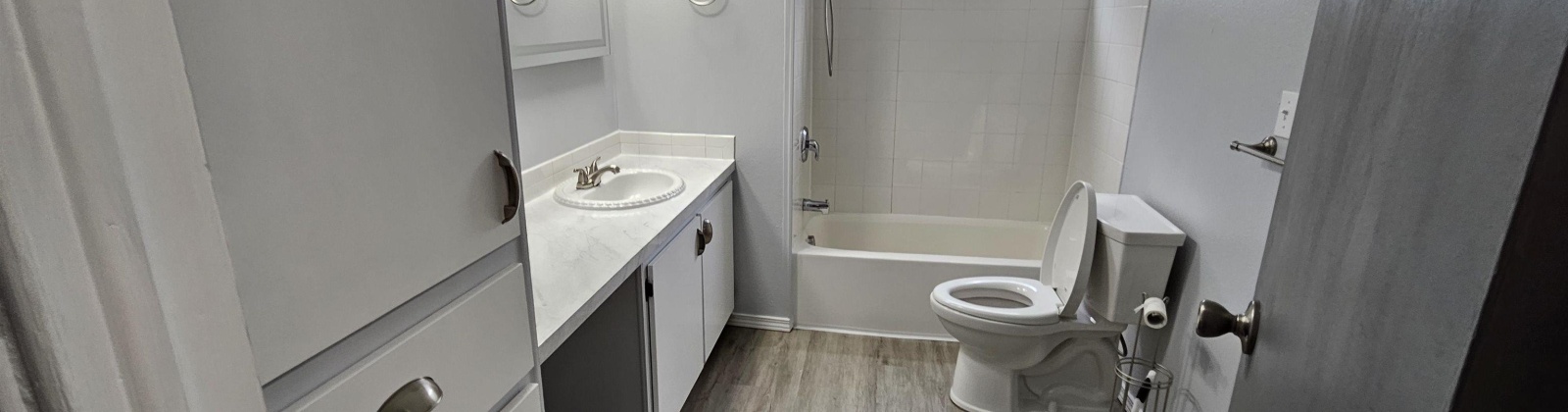 Clearwater Avenue #120, Kennewick, Washington 99336, 2 Bedrooms Bedrooms, ,2 BathroomsBathrooms,For Sale,Clearwater Avenue #120,285580