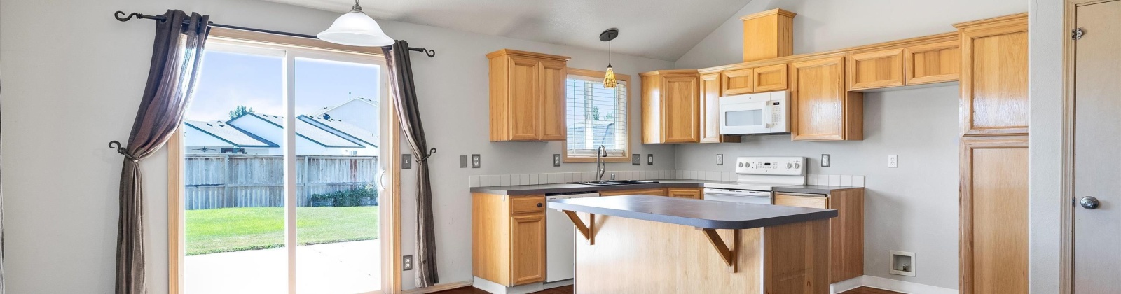 Taft, Pasco, Washington 99301, 5 Bedrooms Bedrooms, ,3 BathroomsBathrooms,For Sale,Taft,285588