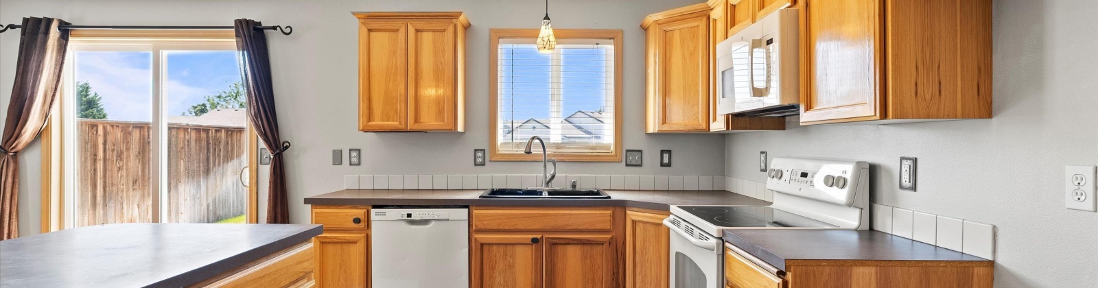 Taft, Pasco, Washington 99301, 5 Bedrooms Bedrooms, ,3 BathroomsBathrooms,For Sale,Taft,285588