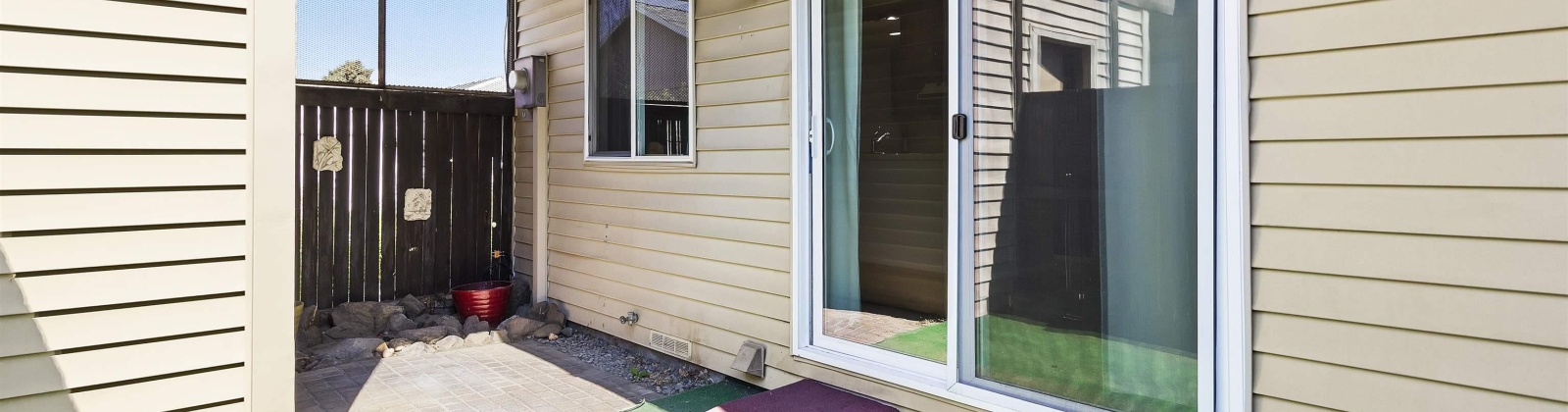 Quincy St Unit J, Kennewick, Washington 99336, 2 Bedrooms Bedrooms, ,1 BathroomBathrooms,Condos/townhomes,For Sale,Quincy St Unit J,285586