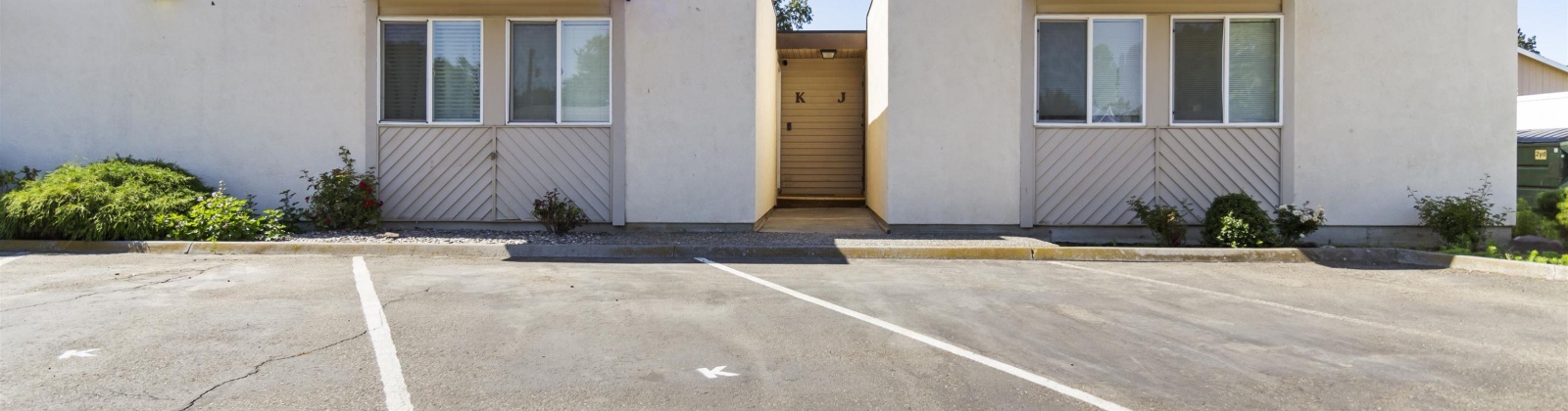 Quincy St Unit J, Kennewick, Washington 99336, 2 Bedrooms Bedrooms, ,1 BathroomBathrooms,Condos/townhomes,For Sale,Quincy St Unit J,285586