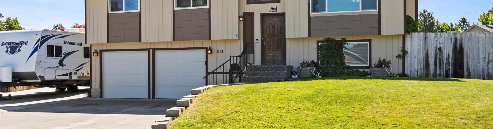 Idaho. PL, Kennewick, Washington 99336, 4 Bedrooms Bedrooms, ,3 BathroomsBathrooms,For Sale,Idaho. PL,285590