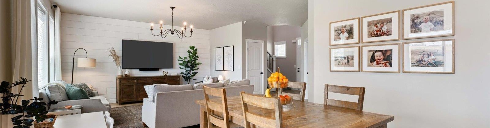 17th Place, Kennewick, Washington 99338, 4 Bedrooms Bedrooms, ,3 BathroomsBathrooms,For Sale,17th Place,285595