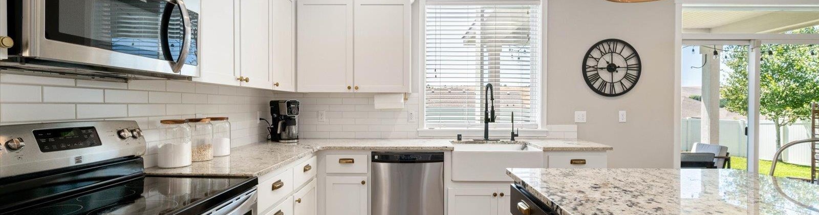 17th Place, Kennewick, Washington 99338, 4 Bedrooms Bedrooms, ,3 BathroomsBathrooms,For Sale,17th Place,285595