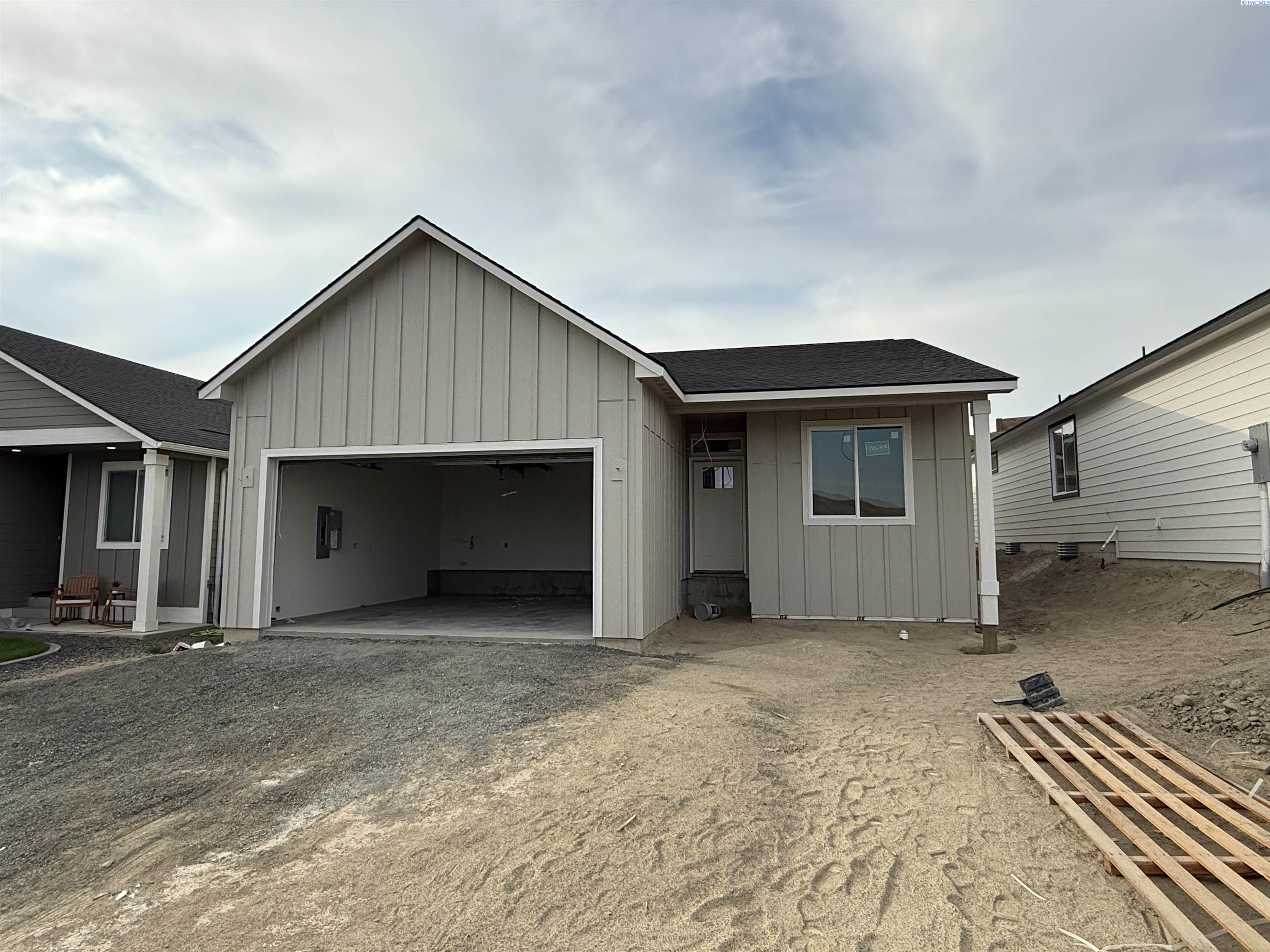 Nuthatch St, Richland, Washington 99352, 3 Bedrooms Bedrooms, 0 ,2 BathroomsBathrooms,Houses,For Sale,Nuthatch St,0,285591