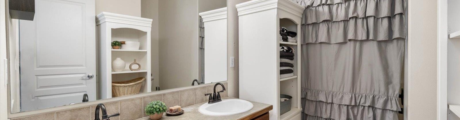 15th, Kennewick, Washington 99338, 3 Bedrooms Bedrooms, ,2 BathroomsBathrooms,For Sale,15th,285611