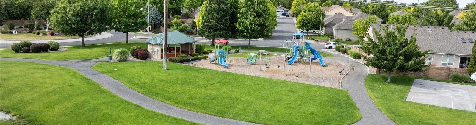 15th, Kennewick, Washington 99338, 3 Bedrooms Bedrooms, ,2 BathroomsBathrooms,For Sale,15th,285611
