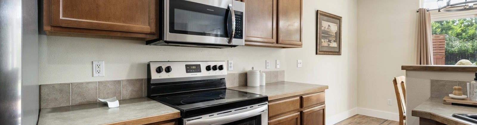 15th, Kennewick, Washington 99338, 3 Bedrooms Bedrooms, ,2 BathroomsBathrooms,For Sale,15th,285611
