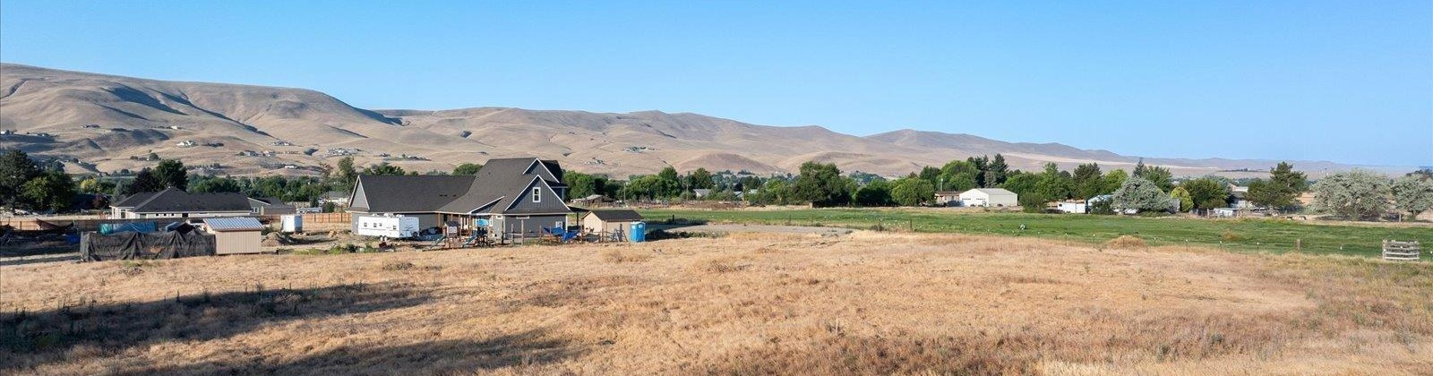 PR SW, Prosser, Washington 99350, ,Houses,For Sale,PR SW,285627