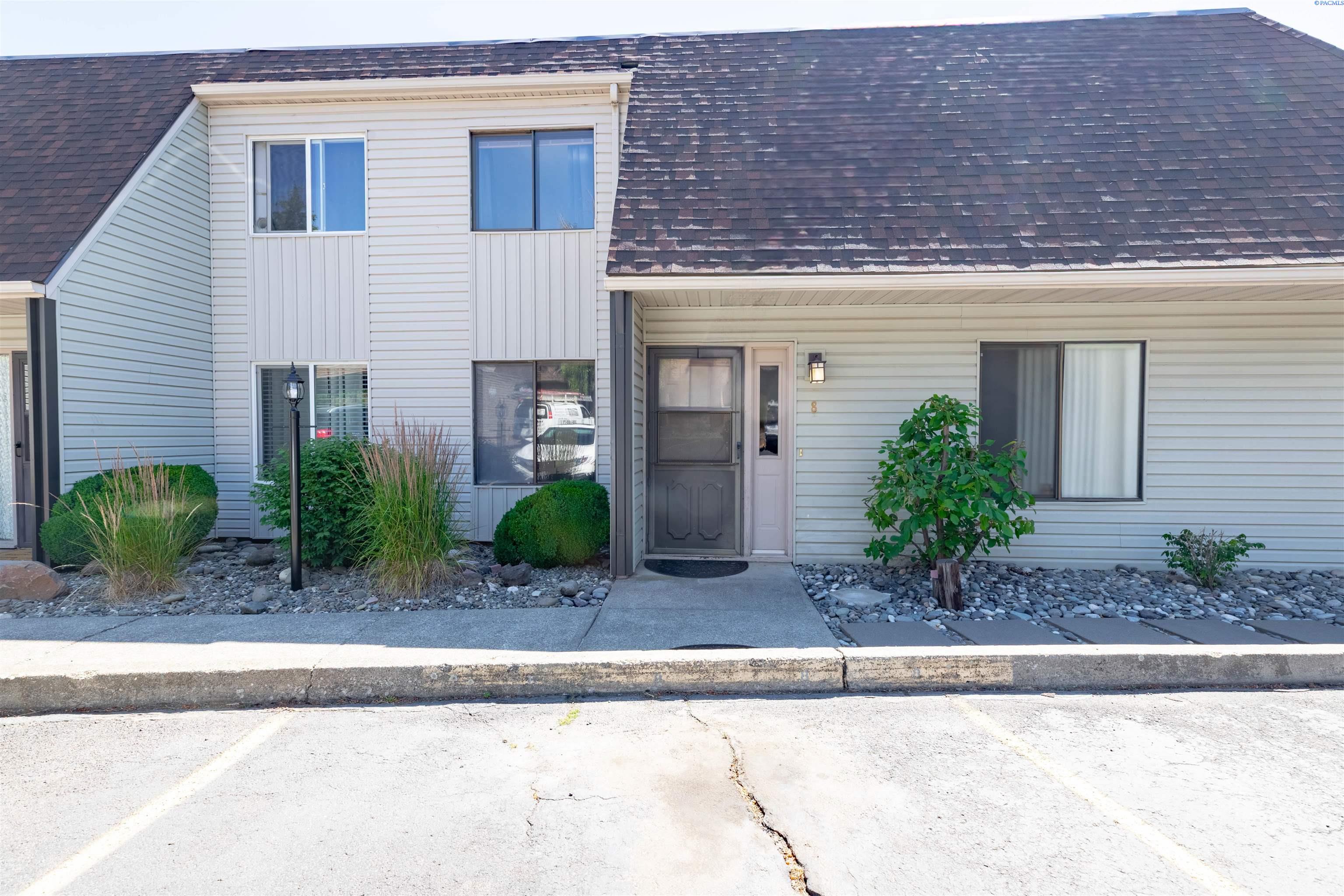 Crestview #8, Pullman, Washington 99163, 4 Bedrooms Bedrooms, 0 ,2 BathroomsBathrooms,Condos/townhomes,For Sale,Crestview #8,0,285629