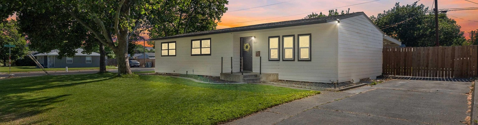 Wright Ave, Richland, Washington 99354, 5 Bedrooms Bedrooms, ,3 BathroomsBathrooms,For Sale,Wright Ave,285625