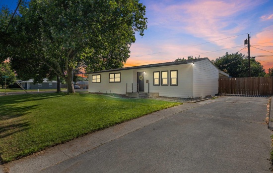 Wright Ave, Richland, Washington 99354, 5 Bedrooms Bedrooms, ,3 BathroomsBathrooms,For Sale,Wright Ave,285625