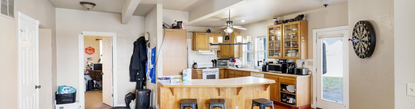 Oakland Street, Cheney, Washington 99004, 6 Bedrooms Bedrooms, ,2 BathroomsBathrooms,For Sale,Oakland Street,282103