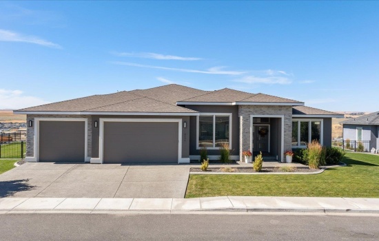 Belfair Street, Kennewick, Washington 99338, 3 Bedrooms Bedrooms, ,3 BathroomsBathrooms,For Sale,Belfair Street,285635