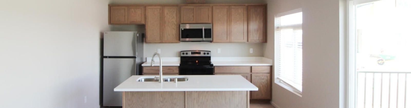 8th Avenue, Othello, Washington 99327, 2 Bedrooms Bedrooms, ,2 BathroomsBathrooms,Commercial,For Rent,8th Avenue,285638