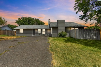 5th Court, Kennewick, Washington 99336, 4 Bedrooms Bedrooms, ,2 BathroomsBathrooms,For Sale,5th Court,285644
