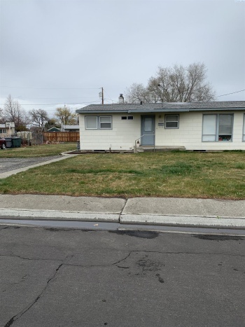 Symons, Richland, Washington 99354, 3 Bedrooms Bedrooms, ,1 BathroomBathrooms,For Rent,Symons,285676