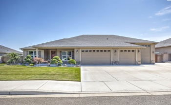 Meadow View Drive, Pasco, Washington 99301, 3 Bedrooms Bedrooms, ,3 BathroomsBathrooms,For Sale,Meadow View Drive,285671