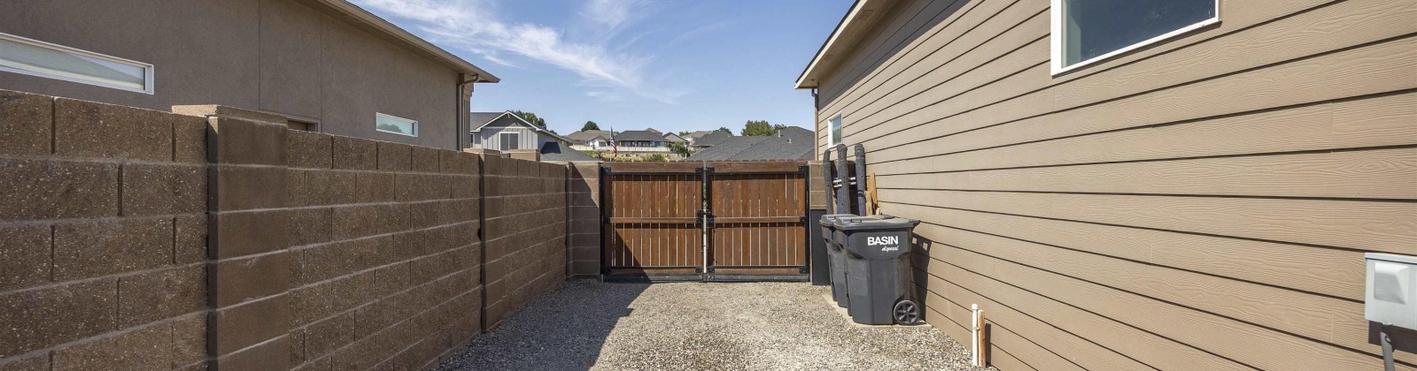 Meadow View Drive, Pasco, Washington 99301, 3 Bedrooms Bedrooms, ,3 BathroomsBathrooms,For Sale,Meadow View Drive,285671