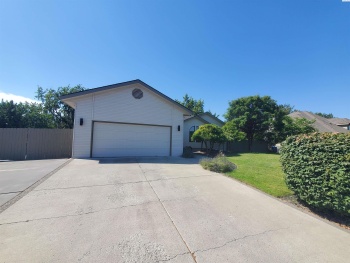 Shaw St, Richland, Washington 99354, 5 Bedrooms Bedrooms, ,3 BathroomsBathrooms,For Rent,Shaw St,285670