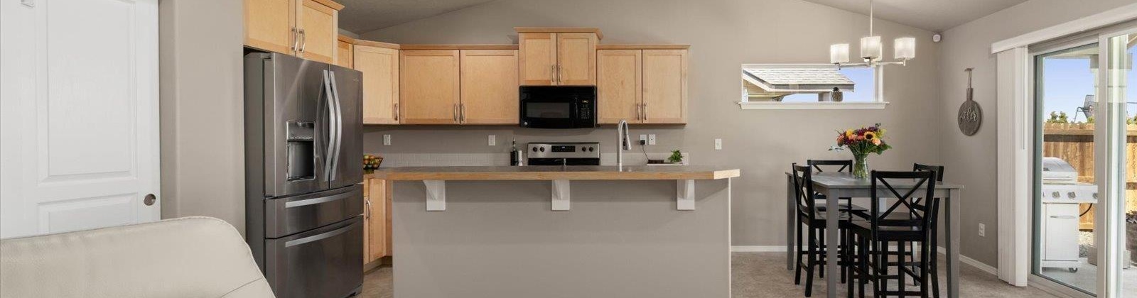 Texas St, Kennewick, Washington 99336-4085, 3 Bedrooms Bedrooms, ,2 BathroomsBathrooms,For Sale,Texas St,285667