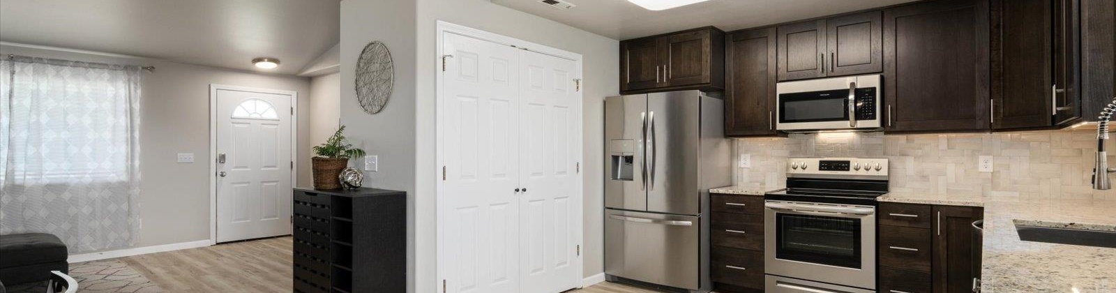 Rose St, West Richland, Washington 99353, 3 Bedrooms Bedrooms, ,2 BathroomsBathrooms,For Sale,Rose St,285540