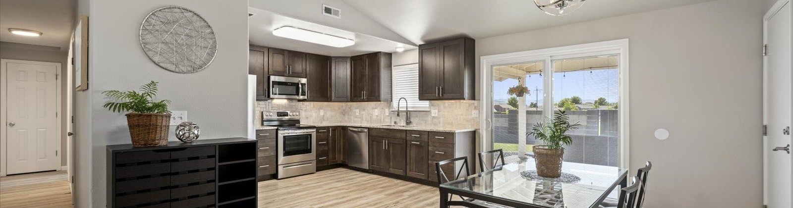 Rose St, West Richland, Washington 99353, 3 Bedrooms Bedrooms, ,2 BathroomsBathrooms,For Sale,Rose St,285540