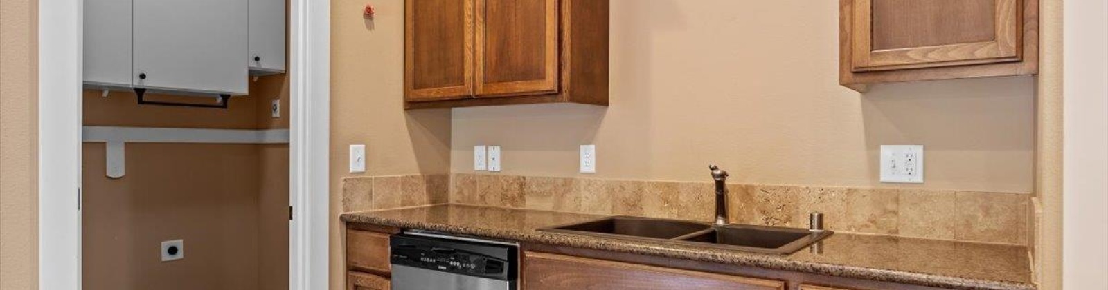23rd Ave, Kennewick, Washington 99338, 3 Bedrooms Bedrooms, ,2 BathroomsBathrooms,For Sale,23rd Ave,285062