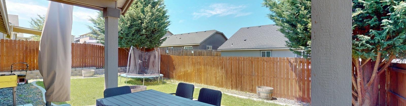 7th Place, Kennewick, Washington 99336-2634, 3 Bedrooms Bedrooms, ,2 BathroomsBathrooms,For Sale,7th Place,285680