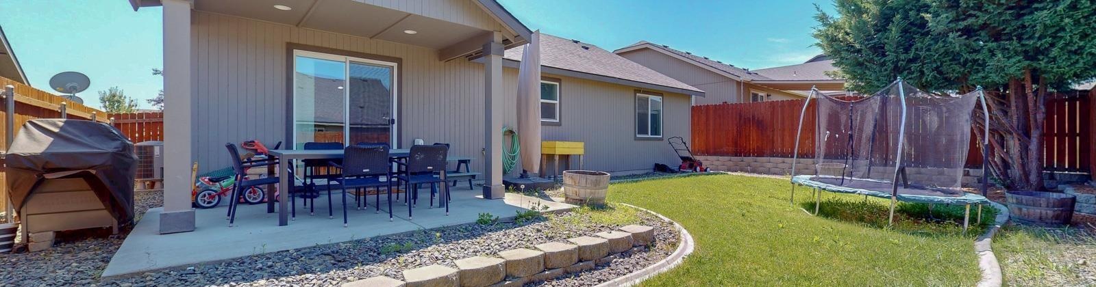 7th Place, Kennewick, Washington 99336-2634, 3 Bedrooms Bedrooms, ,2 BathroomsBathrooms,For Sale,7th Place,285680