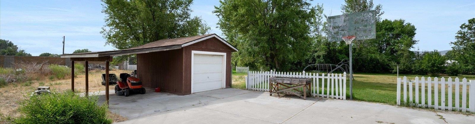 Haney South Road, Kennewick, Washington 99337, 5 Bedrooms Bedrooms, ,3 BathroomsBathrooms,For Sale,Haney South Road,285047