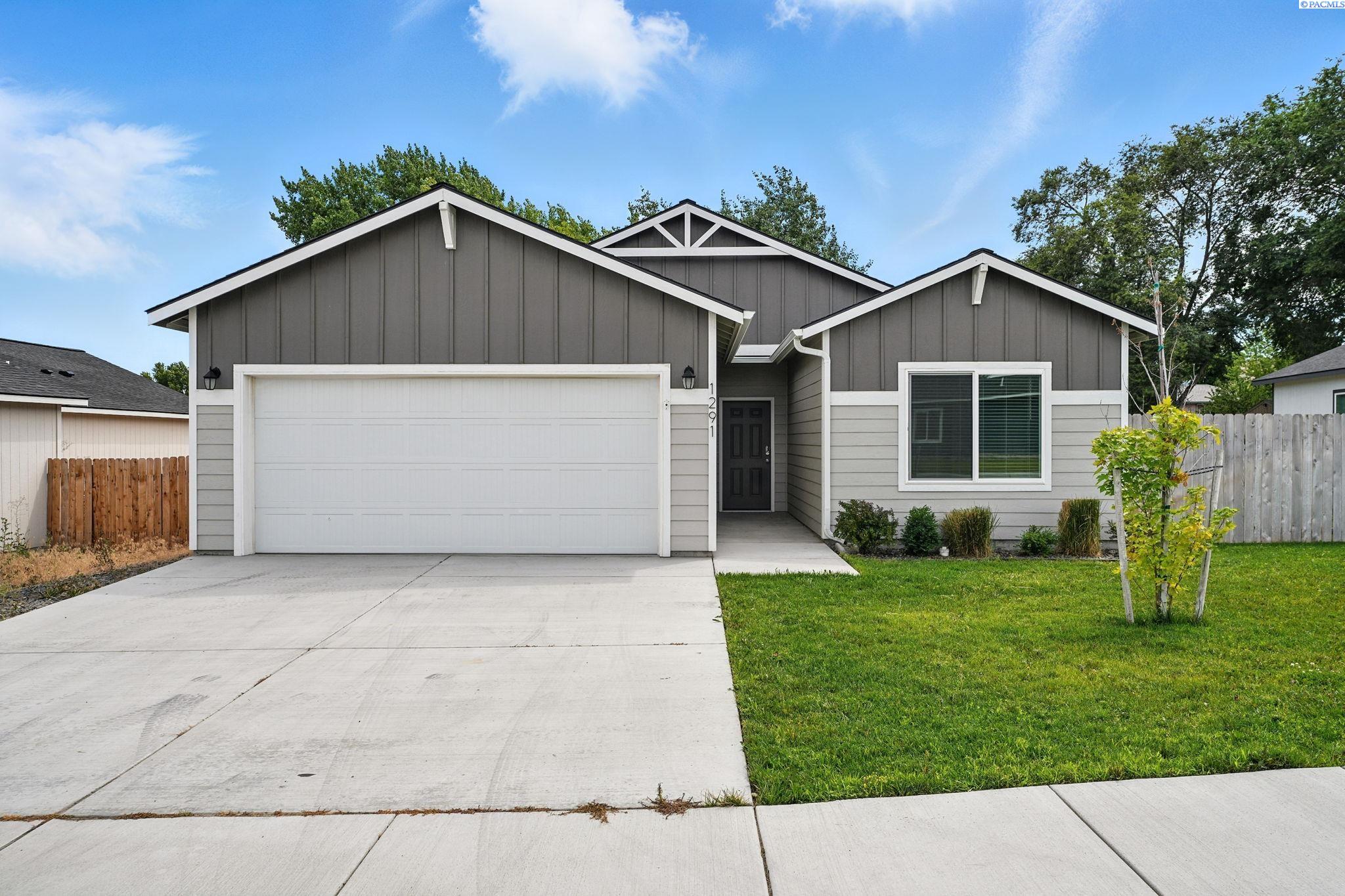 Lucy Ave, Benton City, Washington 99320, 3 Bedrooms Bedrooms, 0 ,2 BathroomsBathrooms,Houses,For Sale,Lucy Ave,0,285702