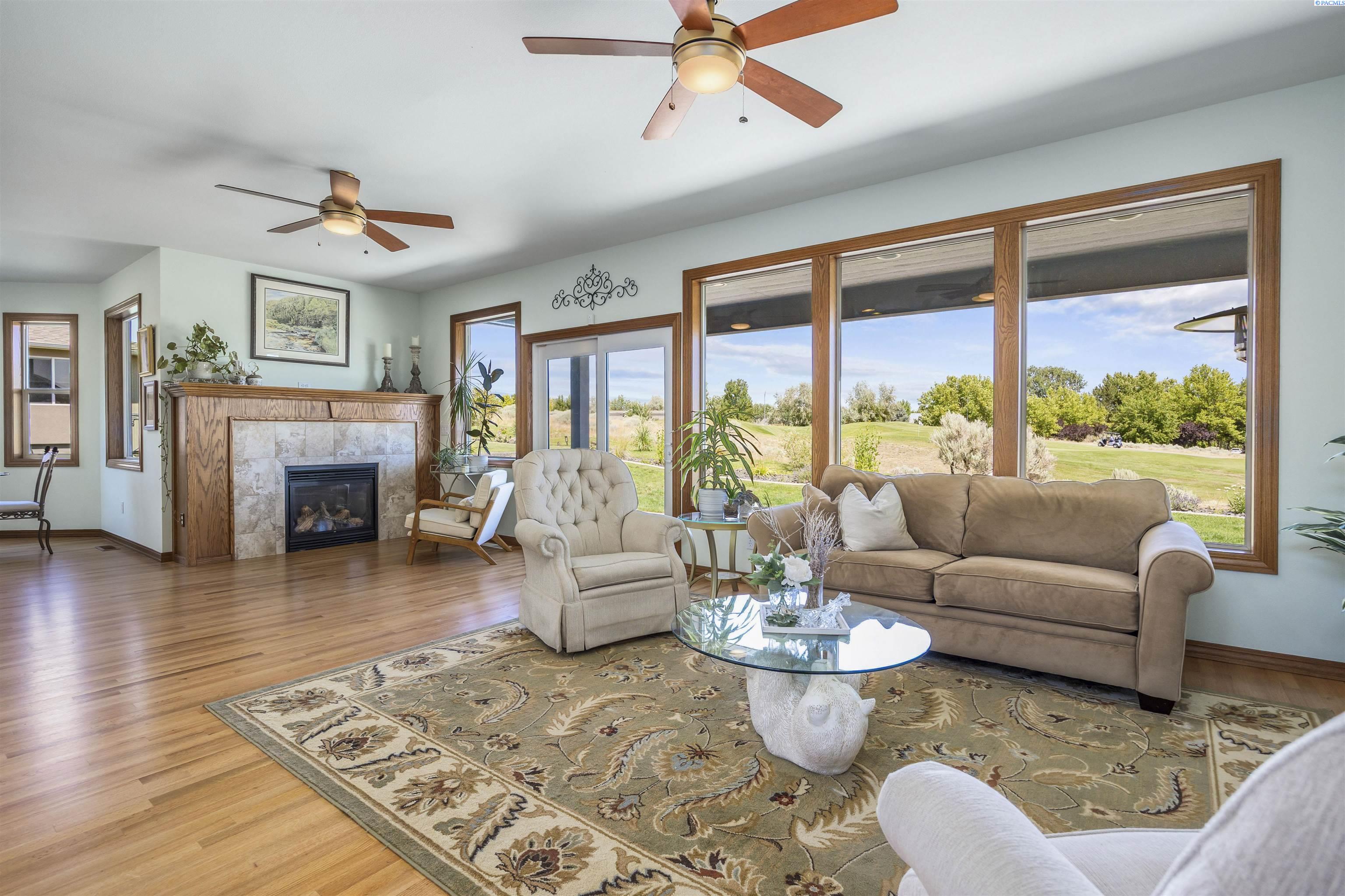Sawgrass Loop, Richland, Washington 99354, 4 Bedrooms Bedrooms, 0 ,3 BathroomsBathrooms,Houses,For Sale,Sawgrass Loop,0,285730