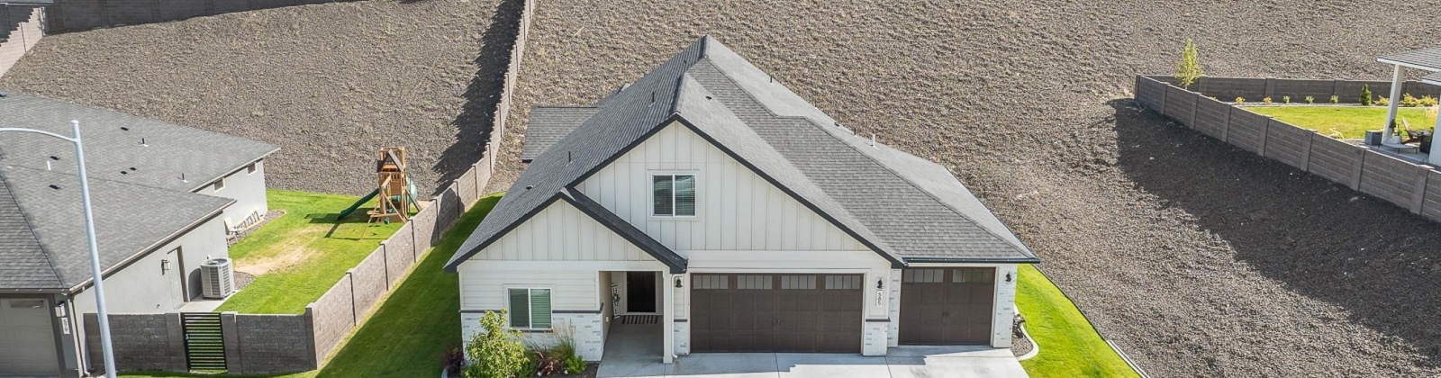 Burton Court, Richland, Washington 99352, 4 Bedrooms Bedrooms, ,3 BathroomsBathrooms,For Sale,Burton Court,285715