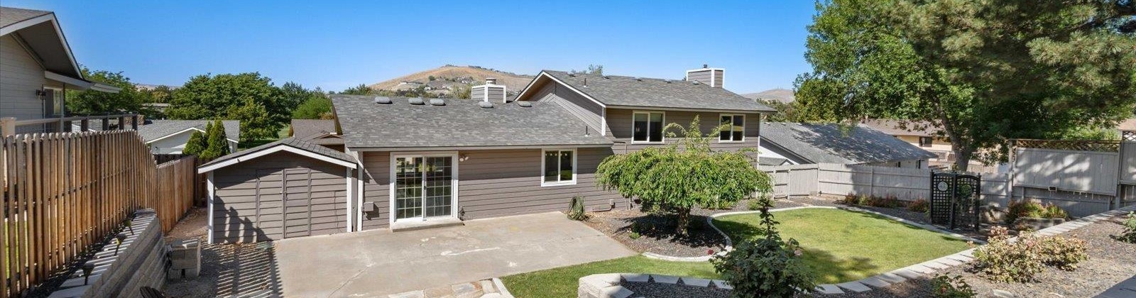MEADOWS DRIVE SOUTH, Richland, Washington 99352, 4 Bedrooms Bedrooms, ,3 BathroomsBathrooms,For Sale,MEADOWS DRIVE SOUTH,285727