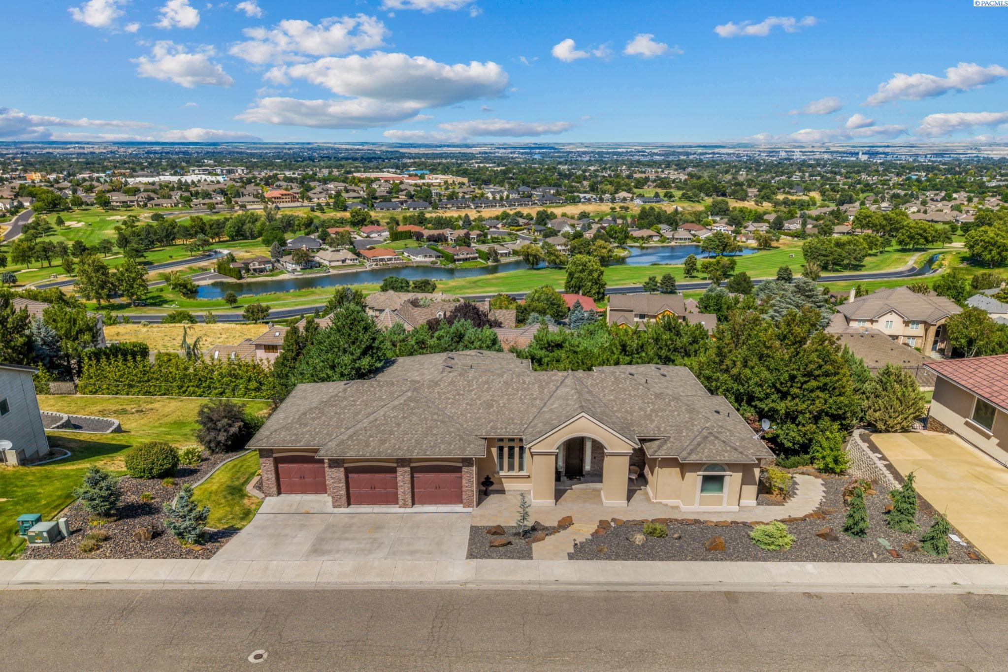 43rd Avenue, Kennewick, Washington 99337, 3 Bedrooms Bedrooms, 0 ,4 BathroomsBathrooms,Houses,For Sale,43rd Avenue,0,285718