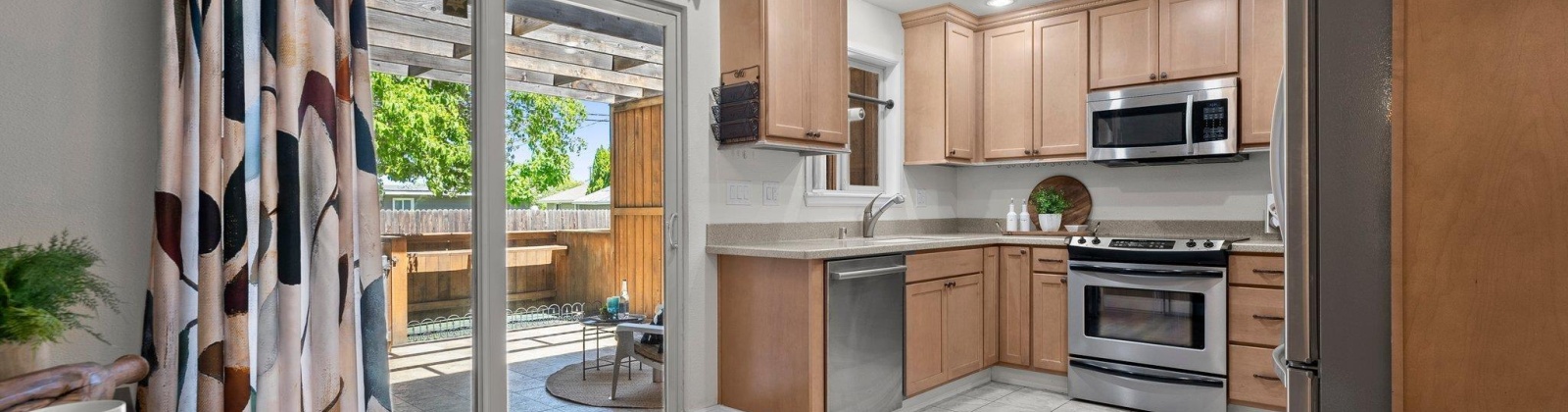 Klamath, Kennewick, Washington 99336, 3 Bedrooms Bedrooms, ,3 BathroomsBathrooms,Condos/townhomes,For Sale,Klamath,284756