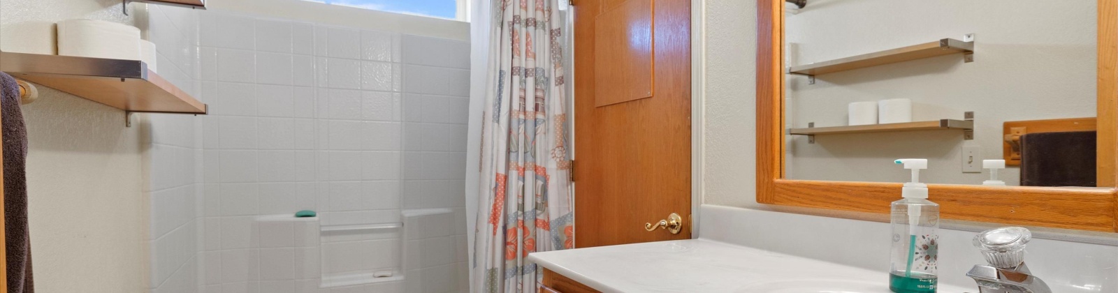 Van Giesen St, West Richland, Washington 99353, 3 Bedrooms Bedrooms, ,2 BathroomsBathrooms,For Sale,Van Giesen St,285802