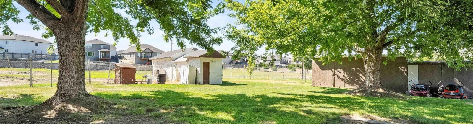 Van Giesen St, West Richland, Washington 99353, 3 Bedrooms Bedrooms, ,2 BathroomsBathrooms,For Sale,Van Giesen St,285802