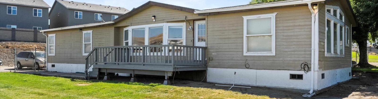 Van Giesen St, West Richland, Washington 99353, 3 Bedrooms Bedrooms, ,2 BathroomsBathrooms,For Sale,Van Giesen St,285802