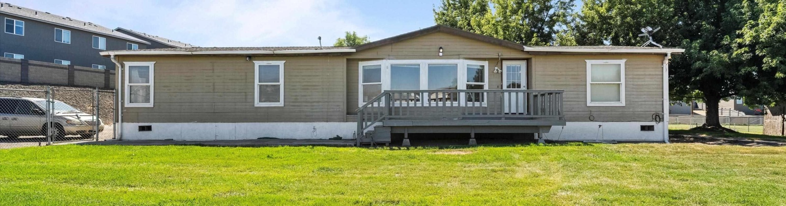 Van Giesen St, West Richland, Washington 99353, 3 Bedrooms Bedrooms, ,2 BathroomsBathrooms,For Sale,Van Giesen St,285802