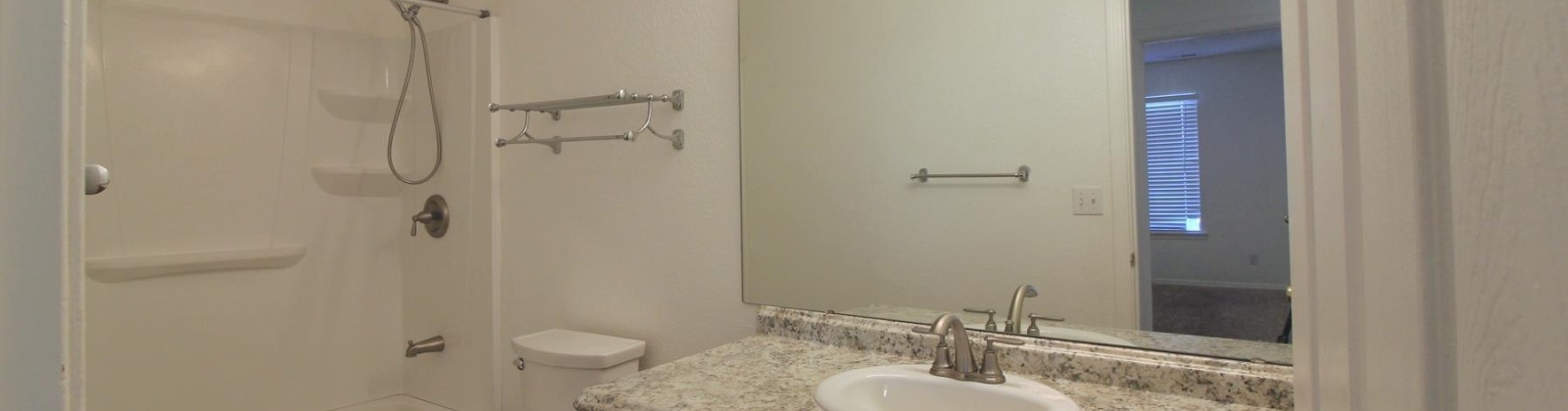 Kennewick Avenue, Kennewick, Washington 99336, 2 Bedrooms Bedrooms, ,1 BathroomBathrooms,For Rent,Kennewick Avenue,285829