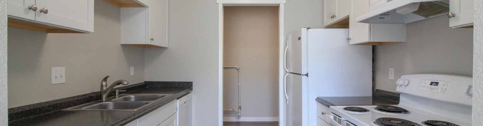 Kennewick Avenue, Kennewick, Washington 99336, 2 Bedrooms Bedrooms, ,1 BathroomBathrooms,For Rent,Kennewick Avenue,285828