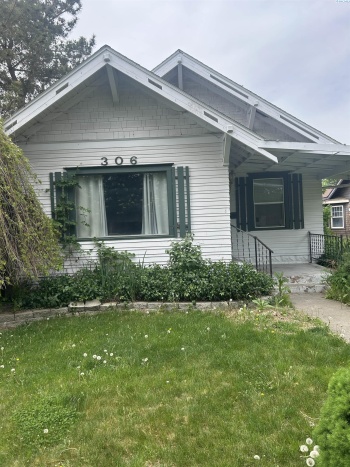 Cedar Ave, Grandview, Washington 98930, 2 Bedrooms Bedrooms, ,3 BathroomsBathrooms,For Rent,Cedar Ave,285840