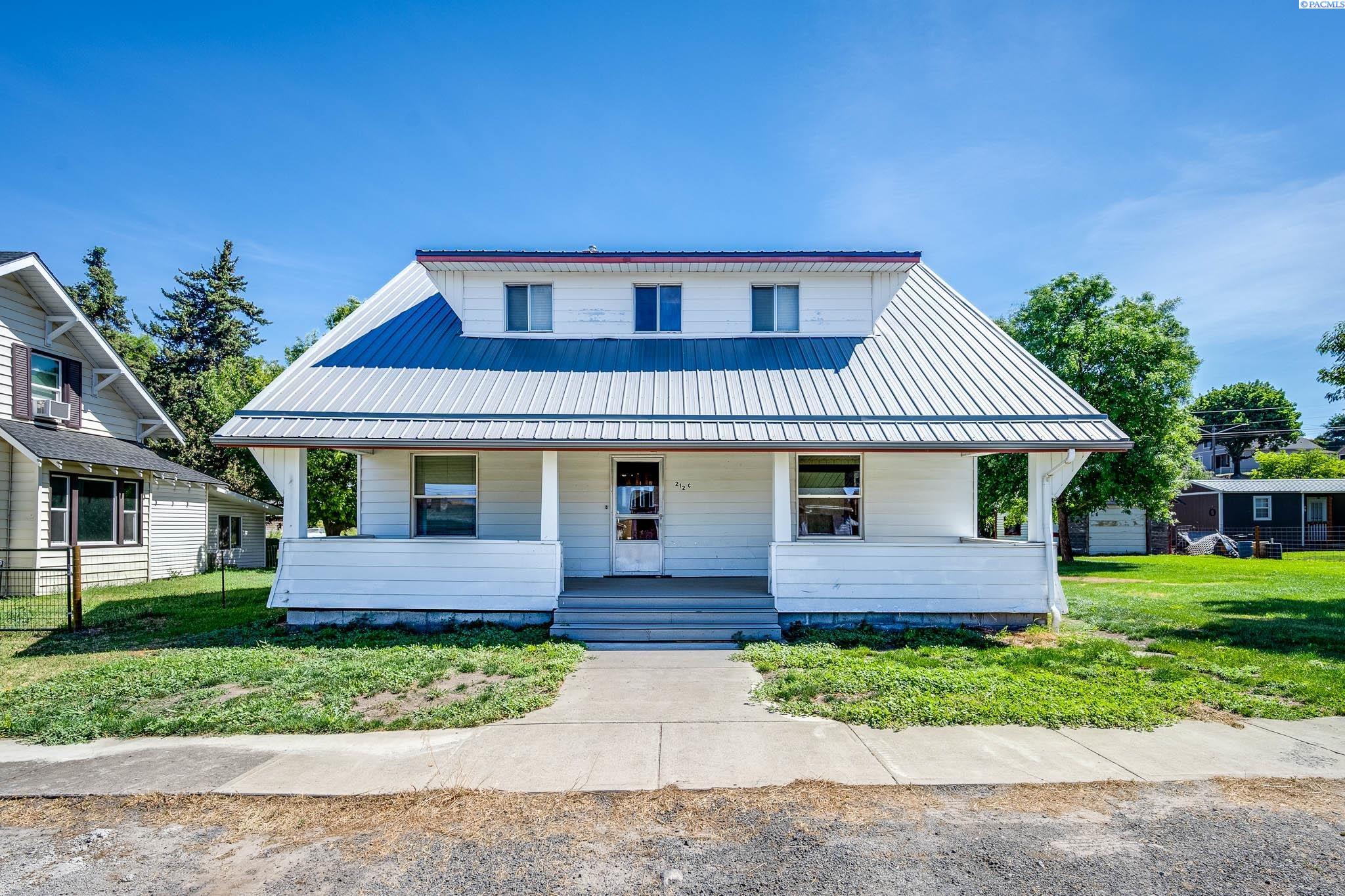C St., Endicott, Washington 99125, 6 Bedrooms Bedrooms, 0 ,2 BathroomsBathrooms,Houses,For Sale,C St.,0,285803