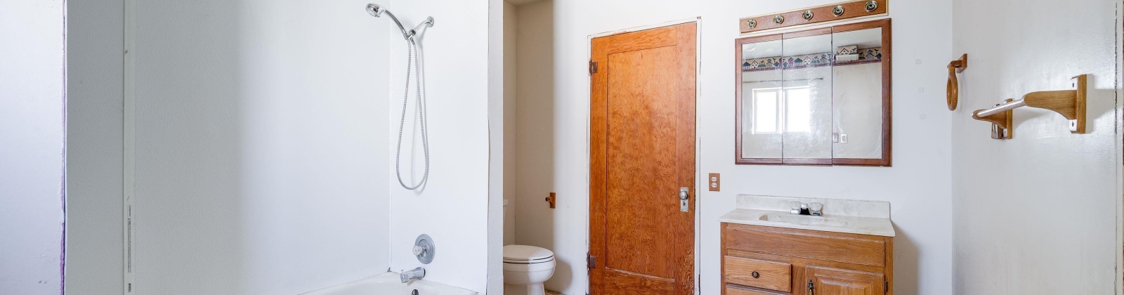 C St., Endicott, Washington 99125, 6 Bedrooms Bedrooms, 0 ,2 BathroomsBathrooms,Houses,For Sale,C St.,0,285803