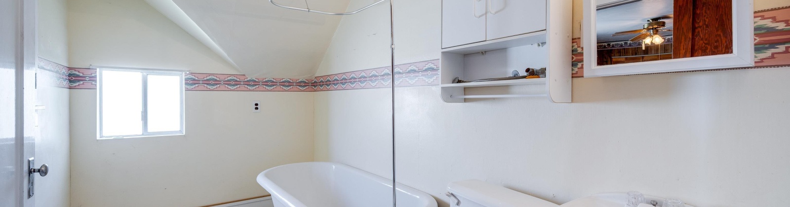 C St., Endicott, Washington 99125, 6 Bedrooms Bedrooms, 0 ,2 BathroomsBathrooms,Houses,For Sale,C St.,0,285803