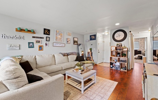 Condos/townhomes For Sale